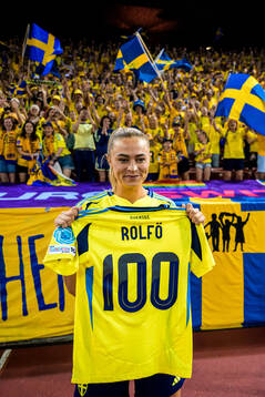 Fridolina Rolfö of Sweden celebrates