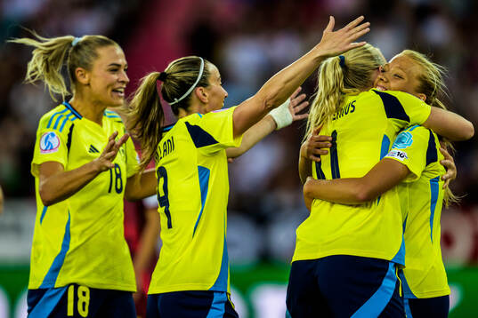 Fridolina Rolfö, Kosovare Asllani, Stina Blackstenius