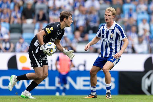 Elfsborgs målvakt Simon Eriksson och IFK Göteborgs Max