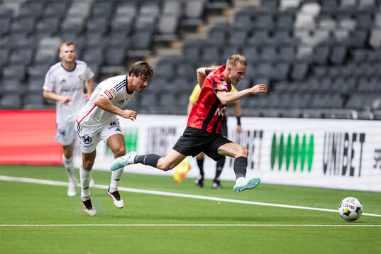 Östers Tatu Varmanen och Brommapojkarnas Victor Lind