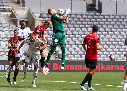 Östers målvakt Robin Wallinder