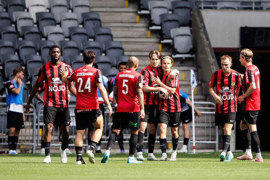 Brommapojkarnas Victor Lind jublar