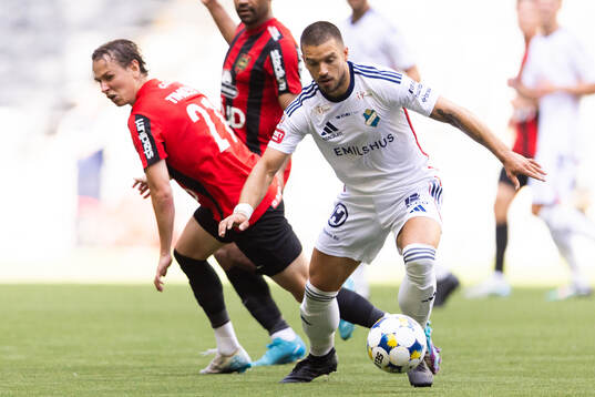 Brommapojkarnas Alex Timossi Andersson och Östers Vladimir