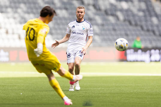 Brommapojkarnas målvakt Leo Cavallius och Östers Daniel