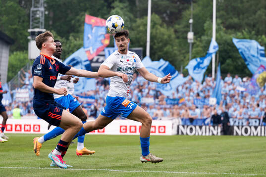 Djurgårdens Patric Åslund och Värnamos Emin Grozdanic