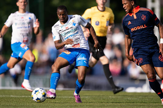 Värnamos Abdulrazaq Ishaq och Djurgårdens Zakaria Sawo