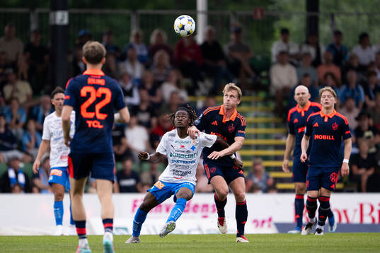 Värnamos Frank Junior Adjei  och Djurgårdens Rasmus