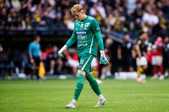 Degerfors målvakt Rasmus Forsell deppar