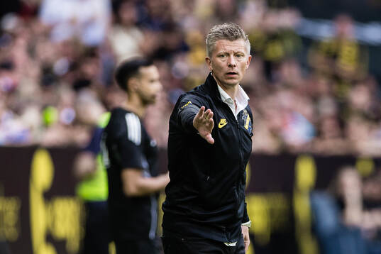 AIKs tränare Mikkjal Thomassen