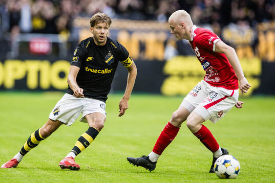 AIKs Anton Saletros och Degerfors Marcus Rafferty