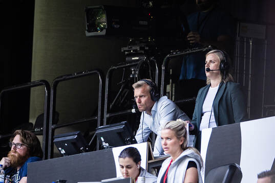 Max expert Johan Arneng och Max kommentator Petra Svensson
