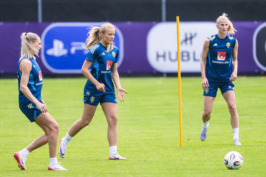 Ellen Wangerheim, Smilla Holmberg and Sofia Jakobsson of