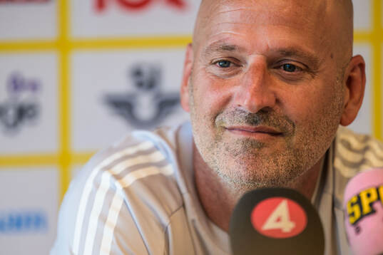 Assistant coach Magnus Wikman of the Swedish women's