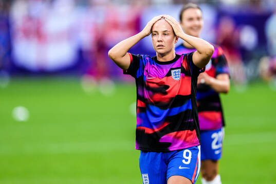 Beth Mead of England