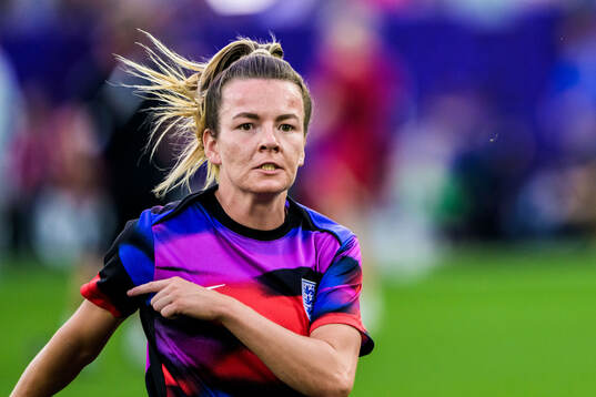 Lauren Hemp of England