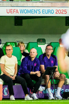 Head coach Sarina Wiegman of England