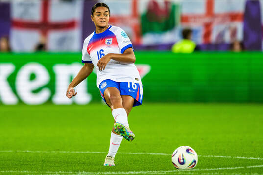 Jessica Carter of England