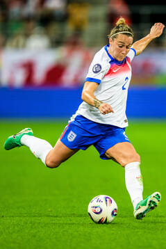 Lucy Bronze of England