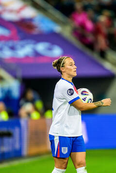 Lucy Bronze of England