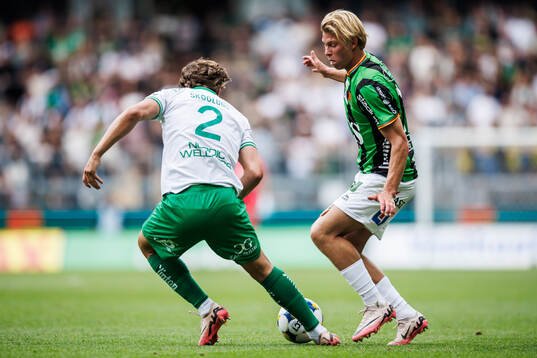 Hammarbys Hampus Skoglund och GAIS Rasmus Niklasson Petrovic