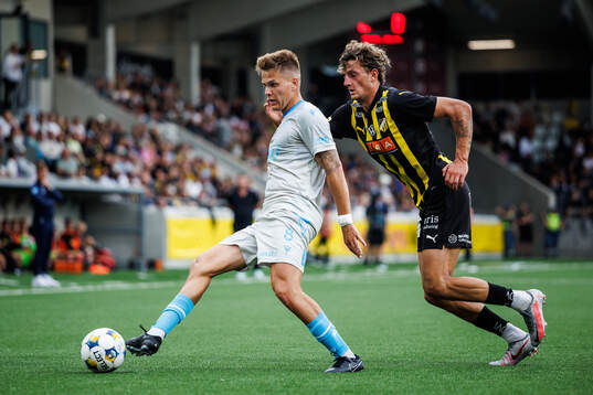 Halmstads Niilo Mäenpää och Häckens Silas Andersen