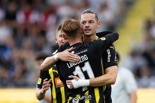 Häckens Amor Layouni jublar