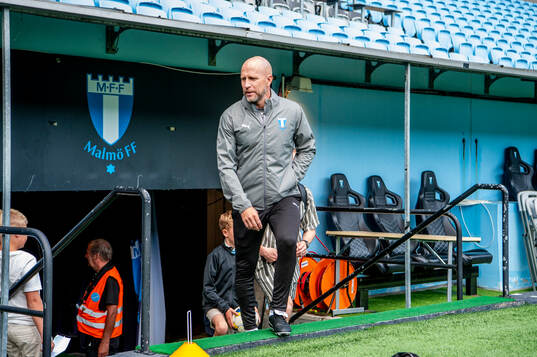 Head coach Henrik Rydström