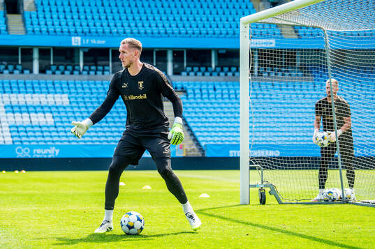 Goalkeeper Robin Olsen