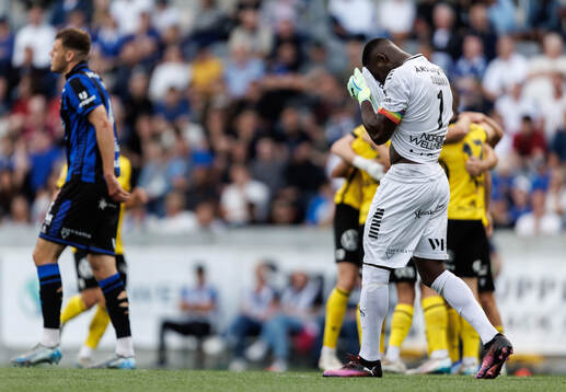 Sirius målvakt Ismael Diawara deppar