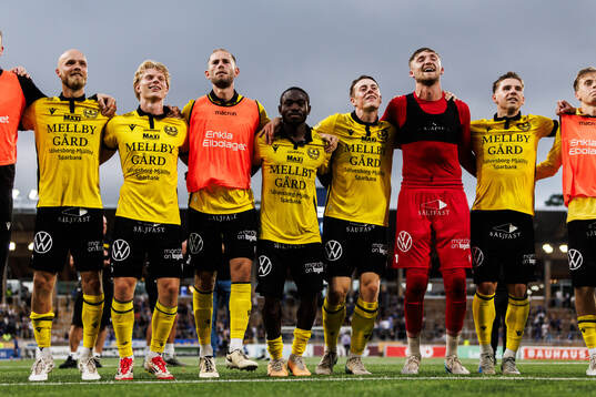 Mjällbys Viktor Gustafson, Bork Bang Kittilsen, Adam
