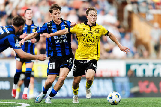 Sirius Marcus Lindberg och Mjällbys Ludwig Malachowski