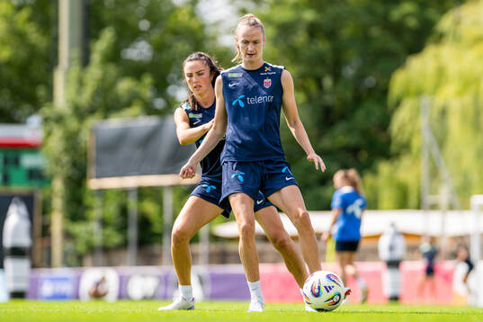 Ingrid Syrstad Engen and Caroline Graham Hansen of the
