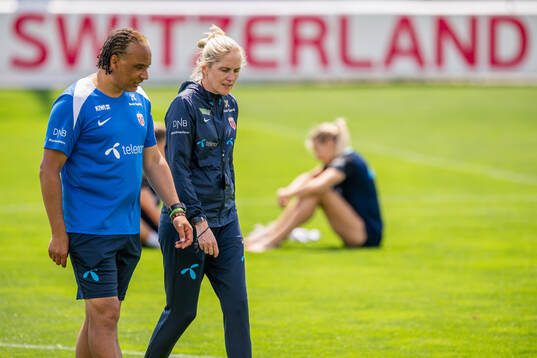 Assistant coach Lee Skyrme and head coach Gemma Grainger of