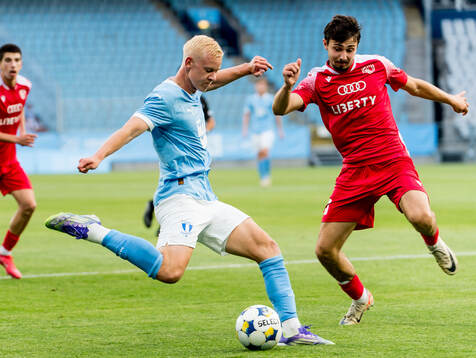 Otto Rosengren of Malmö FF and Giorgi Tabatadze of FC