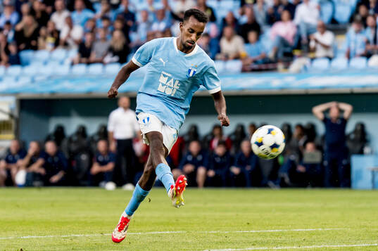 Taha Ali of Malmö FF scores the 1-0 goal