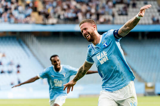 Bläddra bland fler bilder av Football, Champions League Qualifiers, Malmö FF - Iberia 199