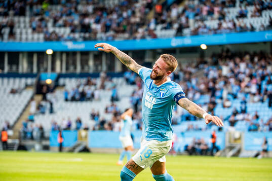 Pontus Jansson of Malmö FF celebrates