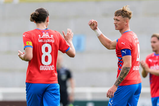Helsingborgs Marcus Gudmann jublar med Ervin Gigovic