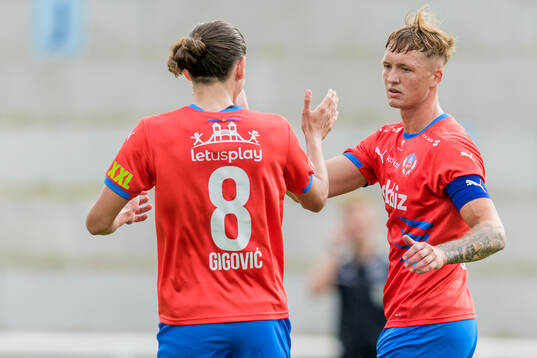 Helsingborgs Ervin Gigovic och Marcus Gudmann jublar