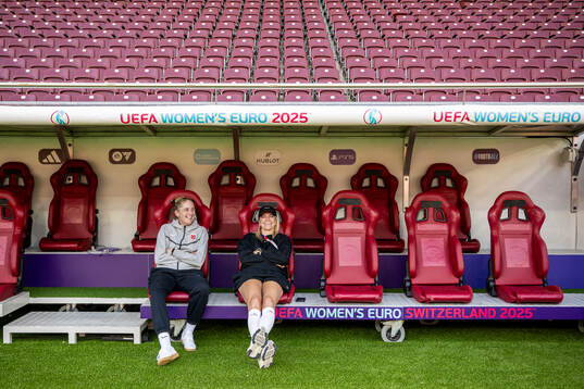 Head coach Gemma Grainger and Ada Hegerberg of the