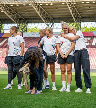 Tuva Hansen, Mathilde Harviken, goalkeeper Selma