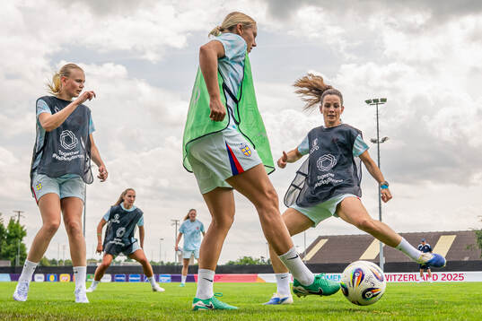 Karina Sævik, Lisa Naalsund and Tuva Hansen of the