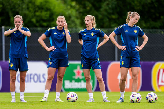 Hanna Lundkvist, Stina Blackstenius, Sofia Jakobsson and