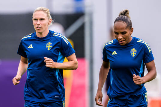 Jonna Andersson and Madelen Janogy of the Swedish women's