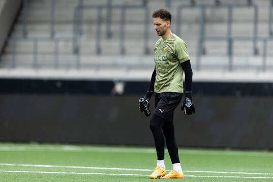 Goalkeeper målvakt Etrit Berisha of Häcken