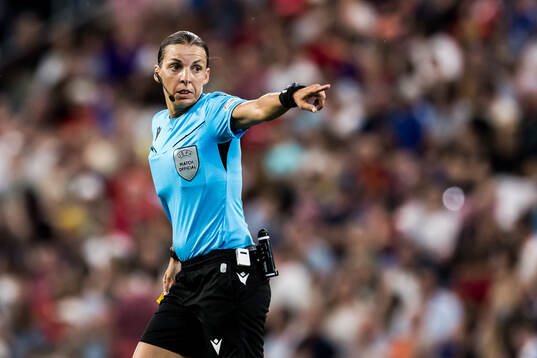 Referee Stéphanie Frappart