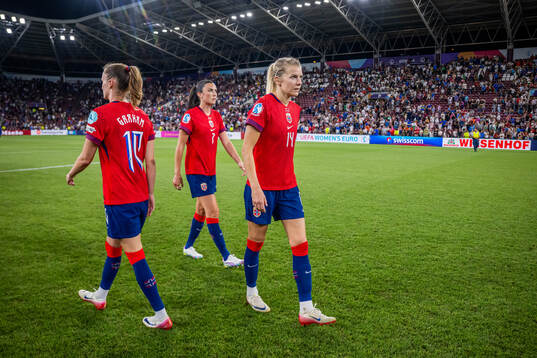 Caroline Graham Hansen, Ingrid Syrstad Engen and Ada