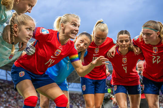 Goalkeeper Aurora Mikalsen, Ada Hegerberg, goalkeeper