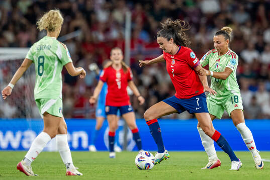 Ingrid Syrstad Engen of Norway and Arianna Caruso of Italy