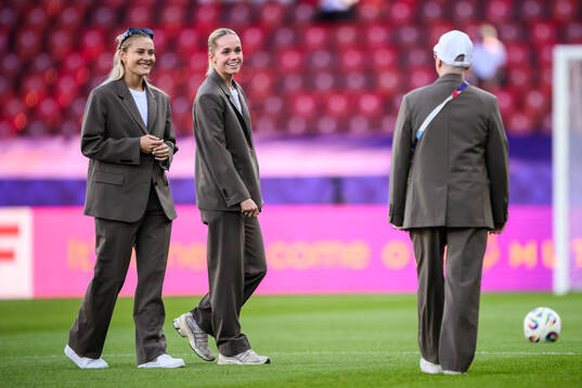 Amanda Nildén and Hanna Lundkvist of Sweden